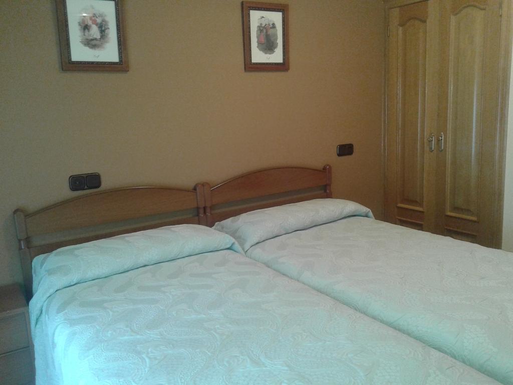 Hostal Les Bedules Oseja de Sajambre Habitación foto